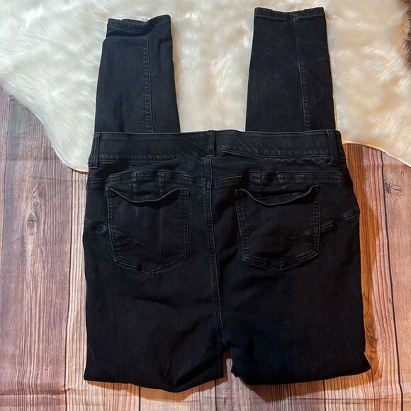 Torrid Bombshell Skinny Jeans - Picture 4 of 4